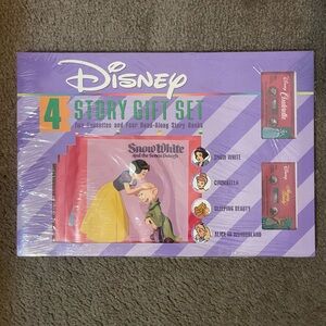 Disney Purple and Yellow Story Gift Set